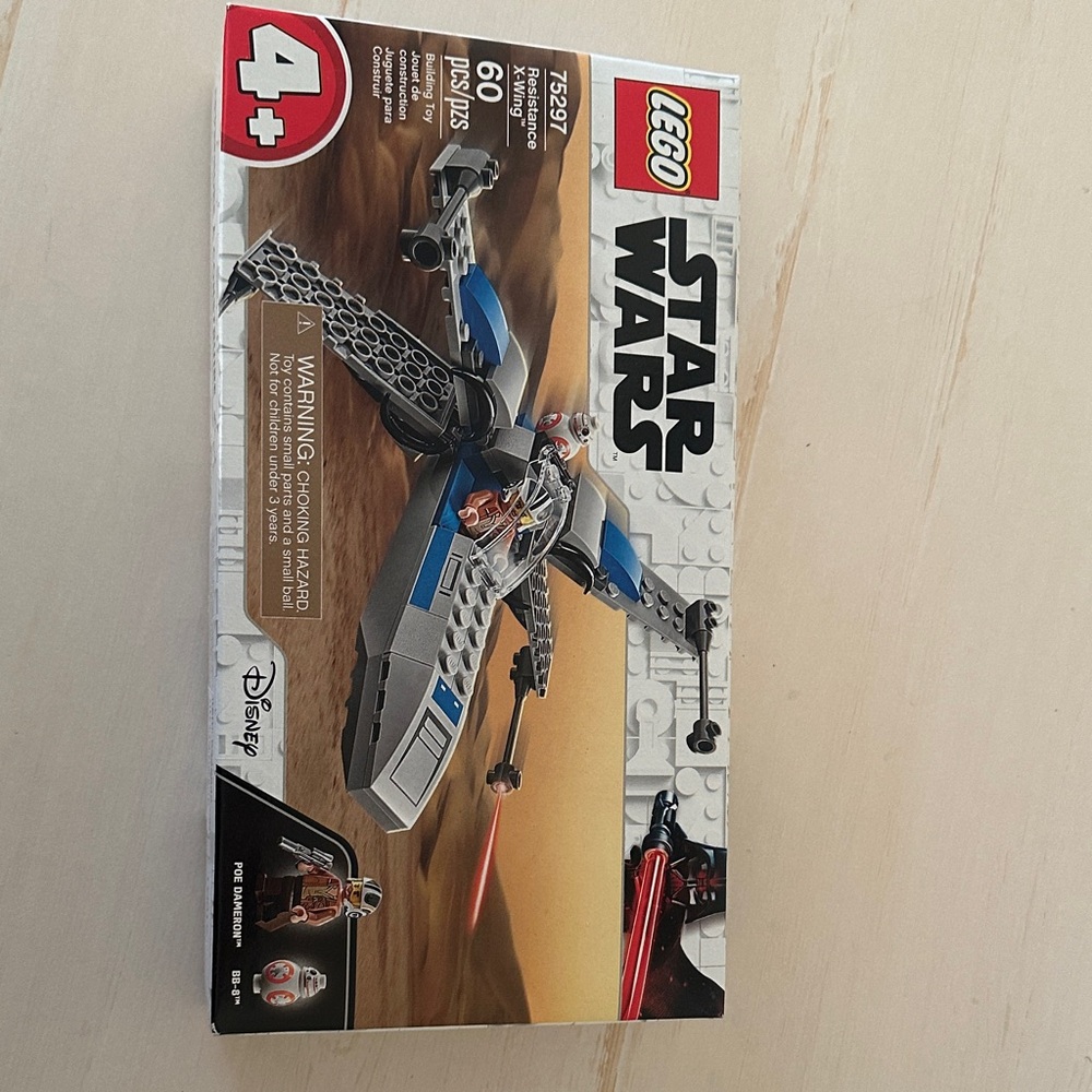 LEGO Star Wars Blue and Gray Starfighter Set